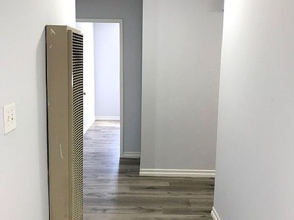 5th image of 1324 S Greenwood Ave #1324F