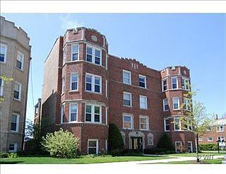 2nd image of 6056 N Claremont Ave APT 3N