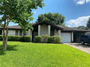 1201 Cactus Dr, Baytown, TX 77521