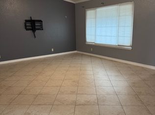 957 Frontier Ave, Redlands, CA 92374