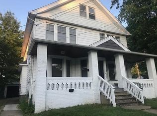 1539 Hopkins Ave, Lakewood, OH