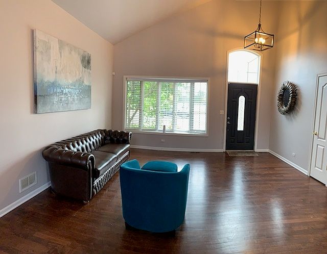 2nd image of 10264 S Beverly Ave