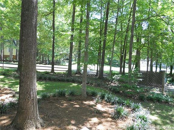 3rd image of 3508 Hickory Nut Ct