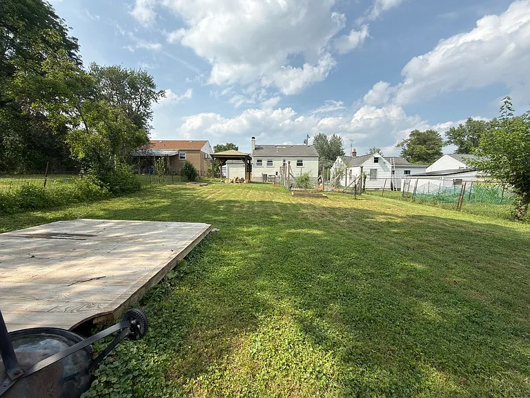 4525 Ellman Ave — Photo 14