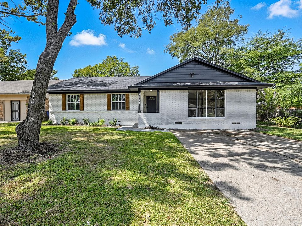 1st image of 1927 Riverway Dr