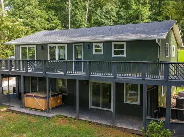 921 Ann Dr, Seneca, SC 29678
