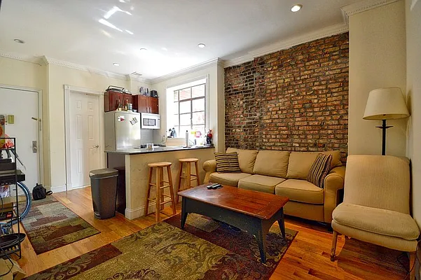 Rented by Bold New York | media 7