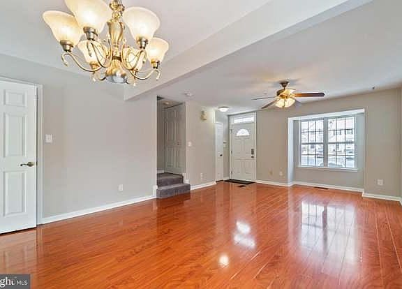 entrance/living room