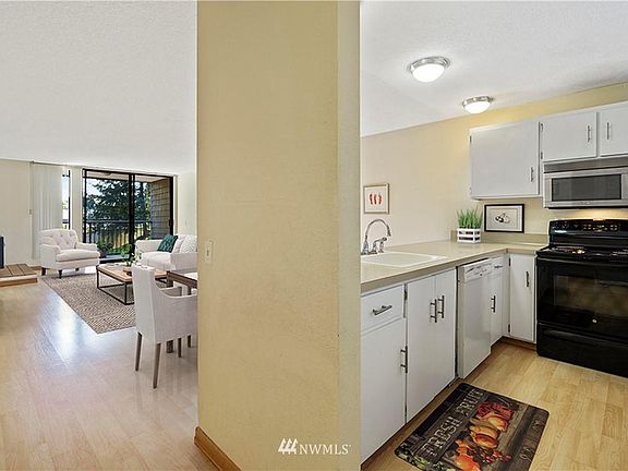 2nd image of 13893 NE 69th St #267