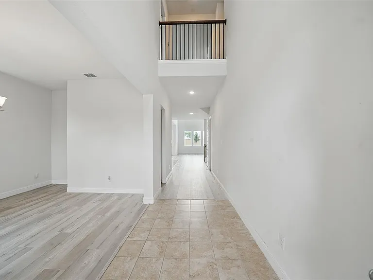 3902 Palmer Meadow Ct — Photo 5