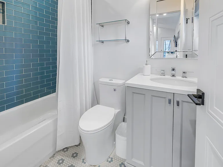 770 21st Ave N #1/2 — Photo 20