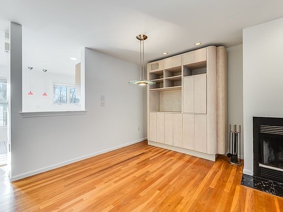 3rd image of 100 Anderer Ln APT 2