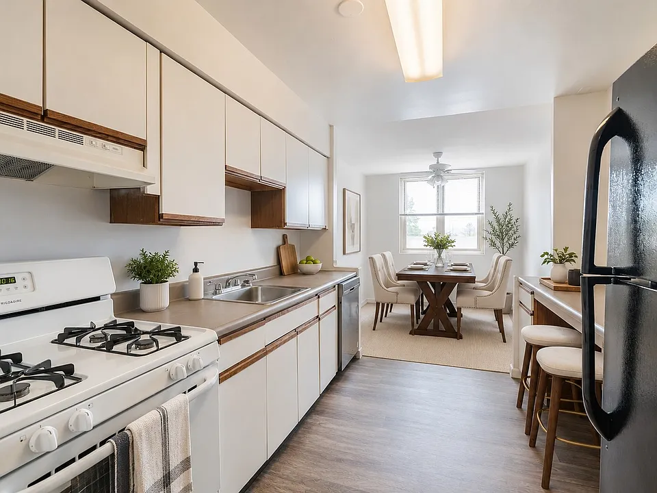 Summit Pointe Apartment Homes