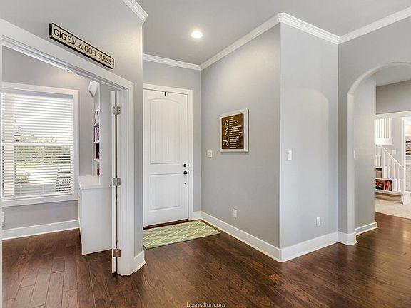 4th image of 4305 Toddington Ln