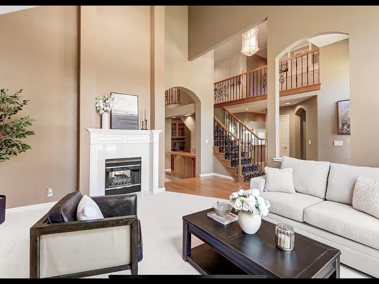 361 Canyon Falls Dr — Photo 2
