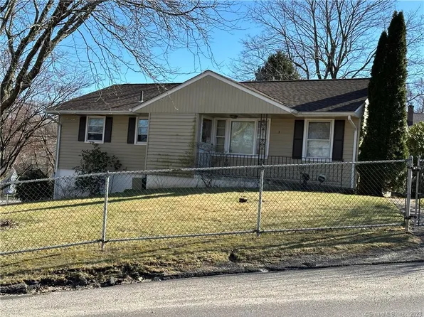 5 Smith Avenue, Waterbury, CT 06708