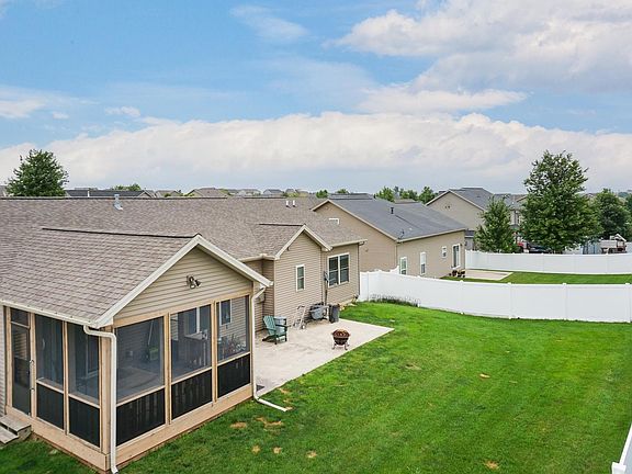 3rd image of 5001 Fleming Ln