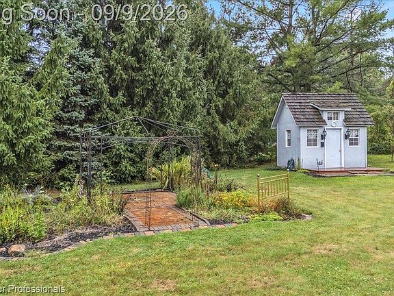 4th image of 1405 McKail Rd