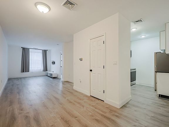 5th image of 10 Weston Ave APT 327