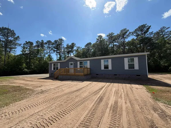 2793 Willowdale Rd., Aynor, SC 29511