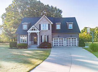 185 Meadow Ridge Dr, Paducah, KY 42003