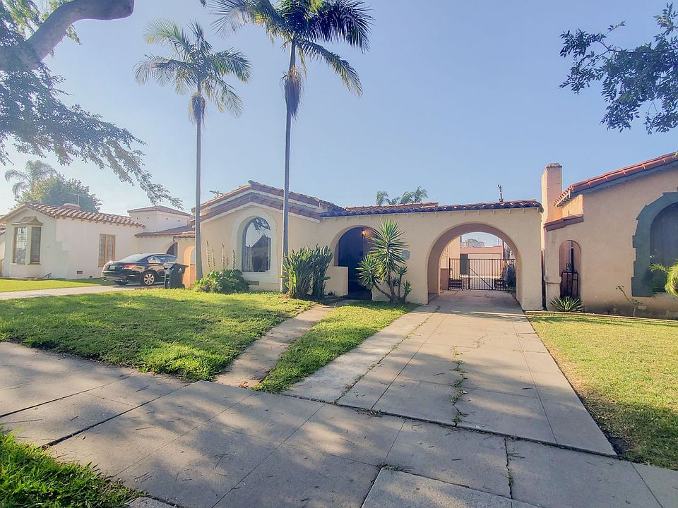 1st image of 3635 W 63rd St
