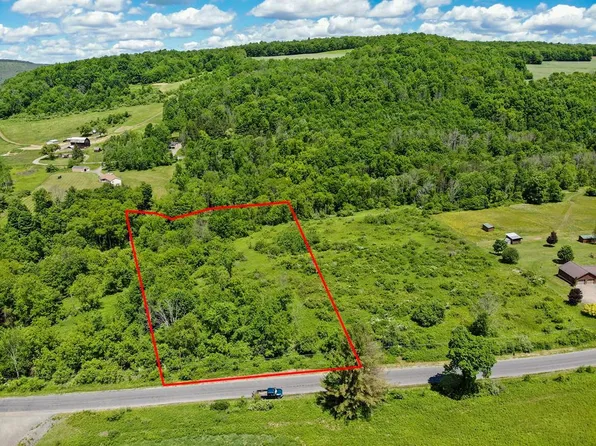 3 Hilboldt Rd, Wellsboro, PA 16901