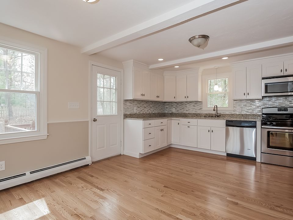 83 S Meadow Rd, Plymouth, MA