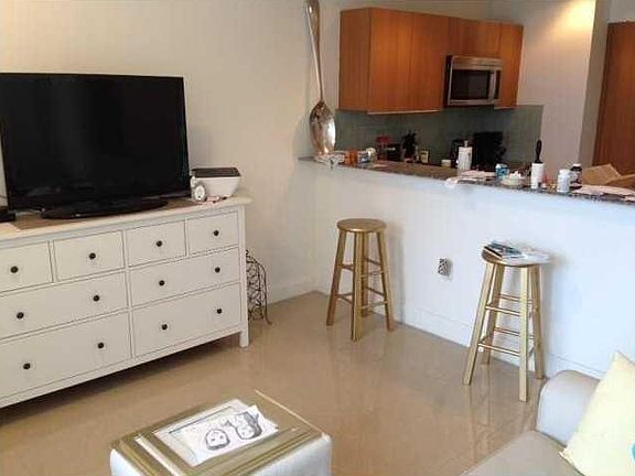2nd image of 1060 Brickell Ave #25