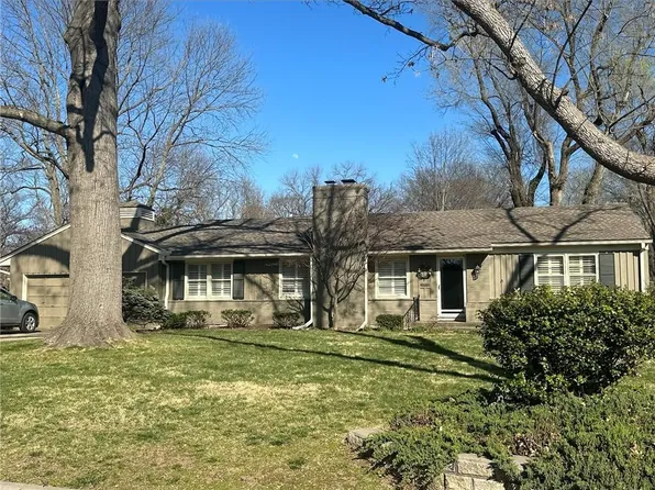 8015 Ensley Ln, Leawood, KS 66206