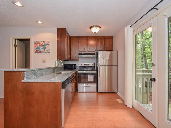 5th image of 185 Eagle Peak Cir #17