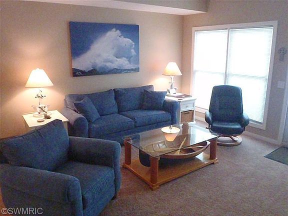 3rd image of 211 W Filer St #55