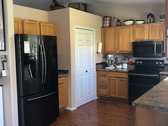 Large pantry 