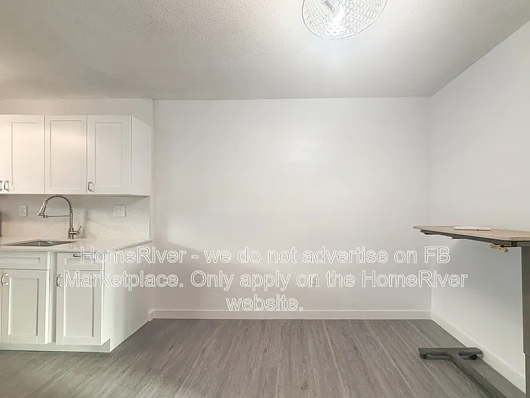 900 6th St #3 — Photo 10