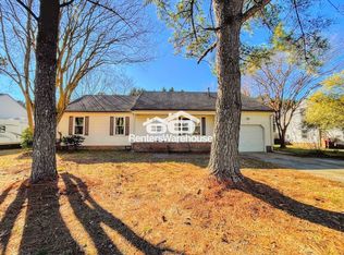 411 Linkenborough Dr, Chesapeake, VA 23322