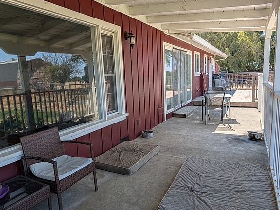 5th image of 2560 Francisco Ave