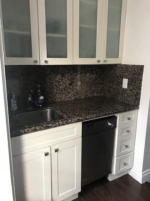 1st image of 1551 Meridian Ave APT 202
