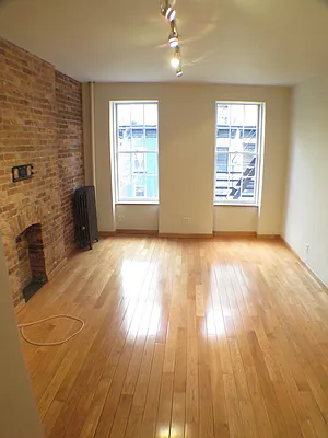Rented by Glasser Realty LLC | media 2