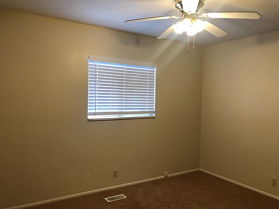 2nd image of 654 E Larchwood Dr