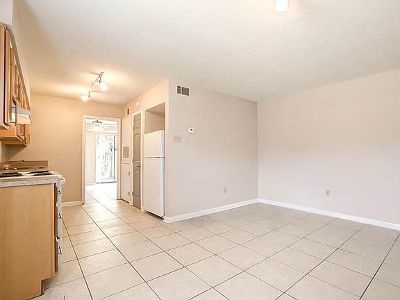 5th image of 4201 Belvedere St APT 101