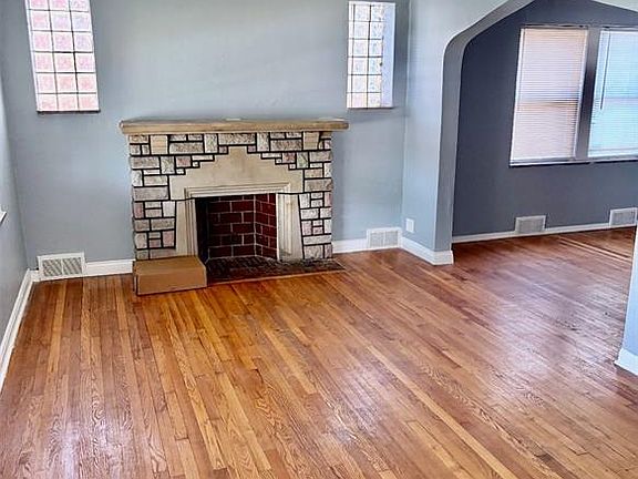 4th image of 8636 Riverview Blvd