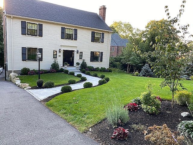 1st image of 60 Prentiss Ln