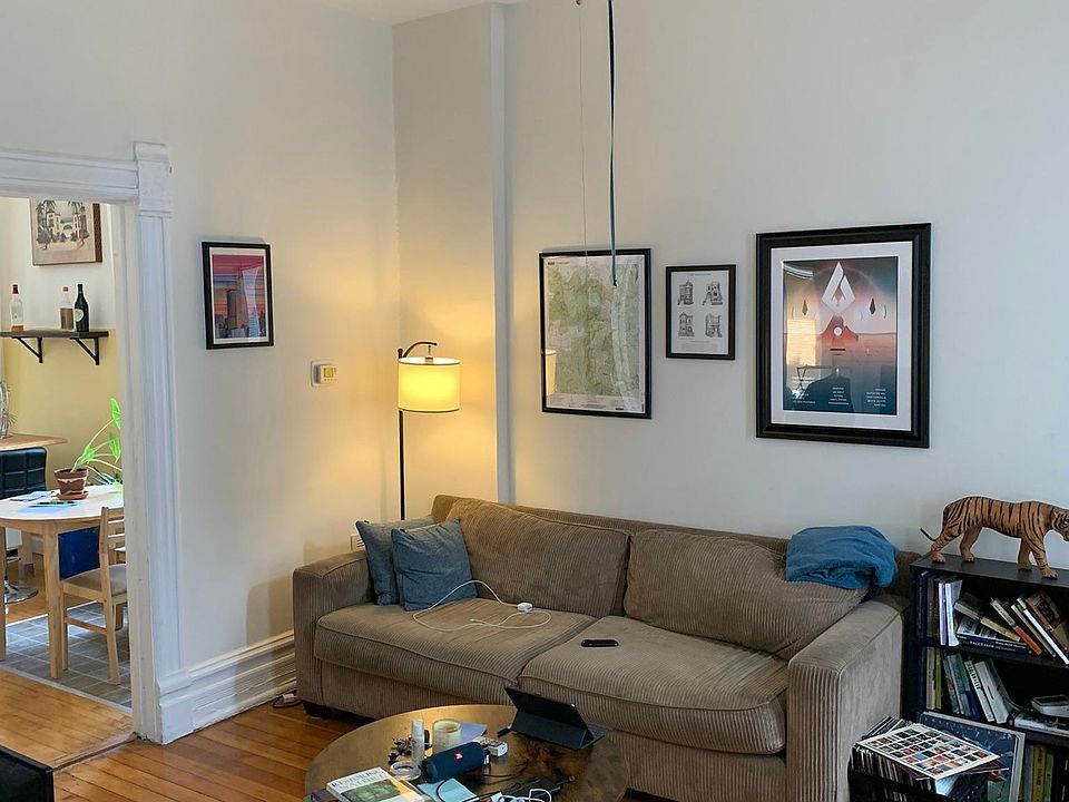 1st image of 1040 N Hermitage Ave APT 1F