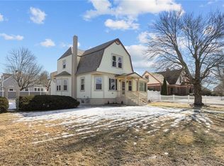 894 Main St, Warren, RI 02885