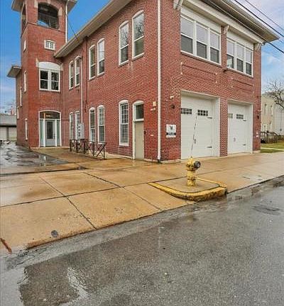 2nd image of 430 Franklin St