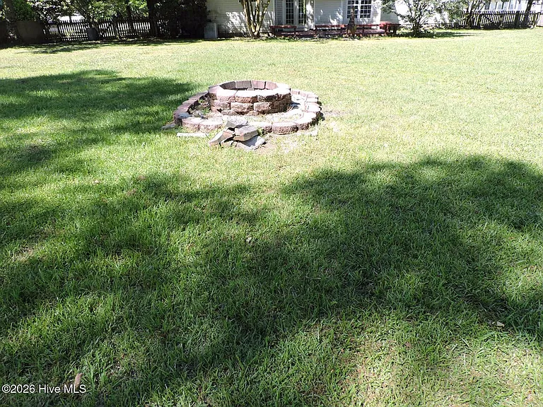 403 Jacqueline Dr — Photo 25