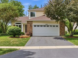 1422 Almaden Ln, Gurnee, IL 60031