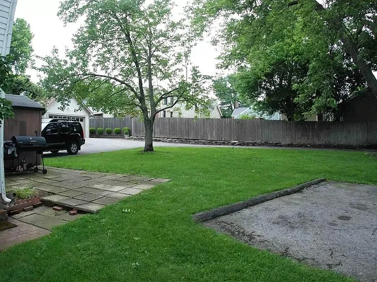 715 W Main St #1 — Photo 3