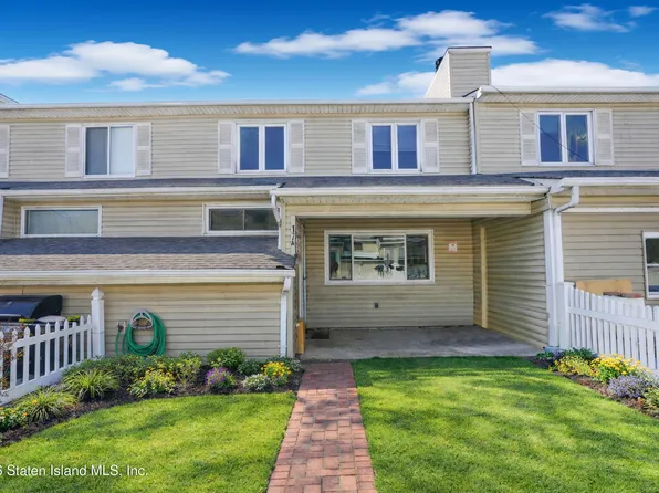 17 Leo St #A, Staten Island, NY 10314