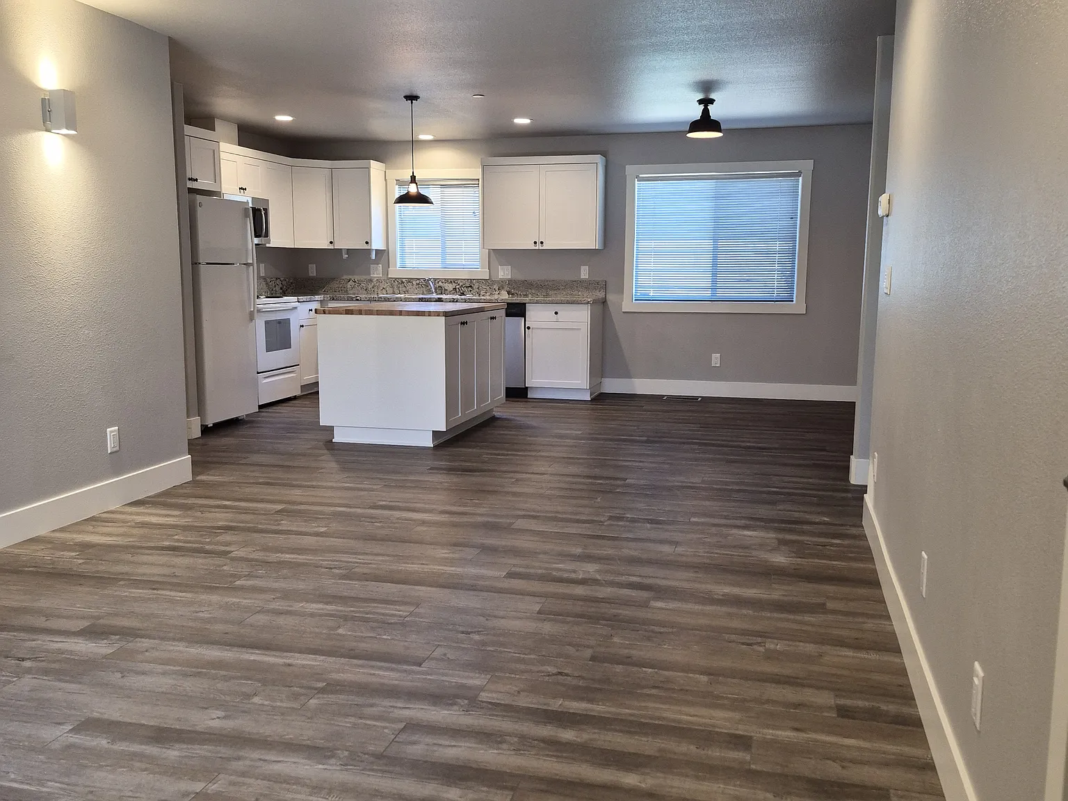 2 bed, 1100 sqft, $1,850 — Photo 3
